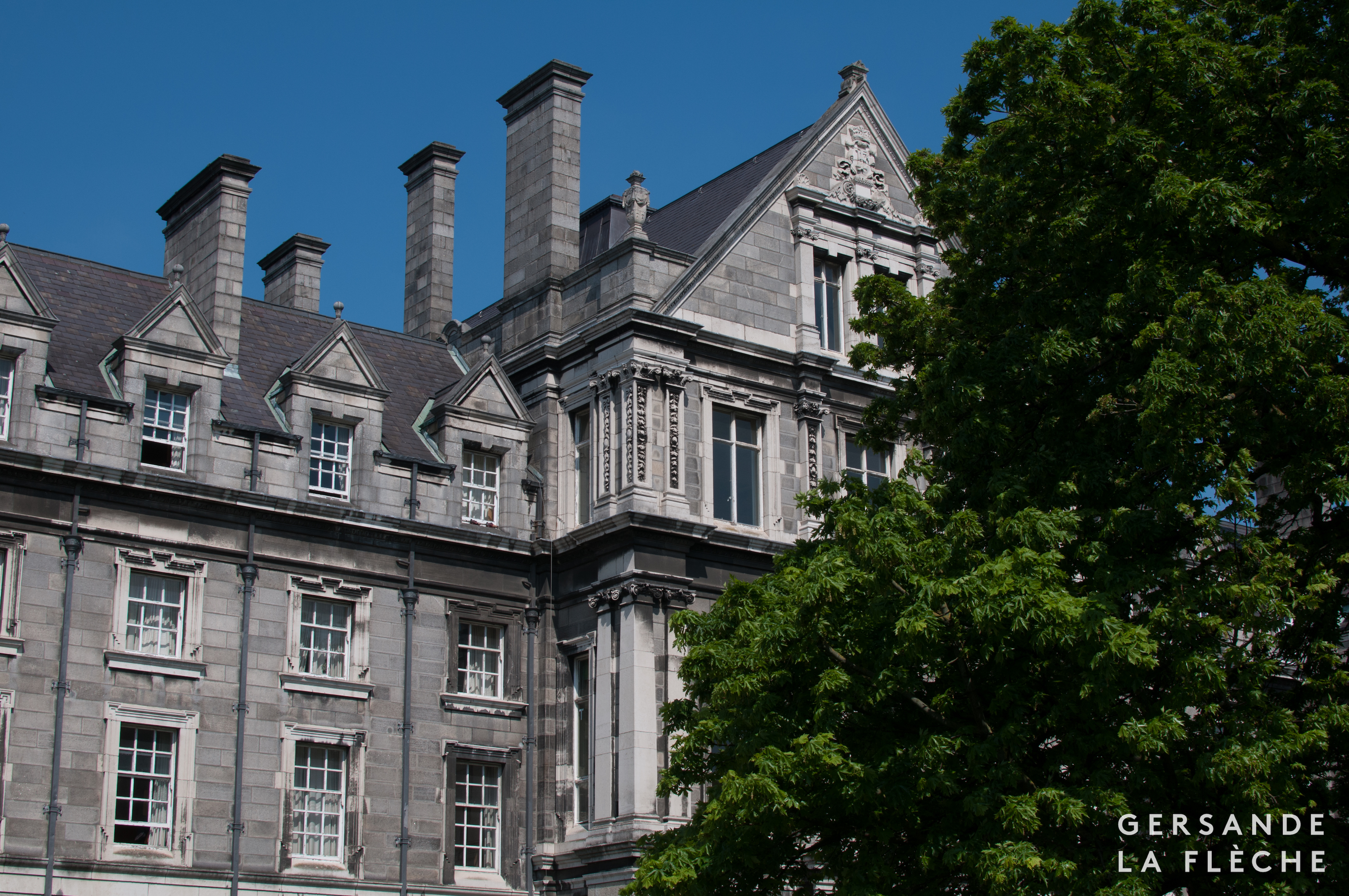 Photo by the author featuring a building facade from Trinity College Dublin. 