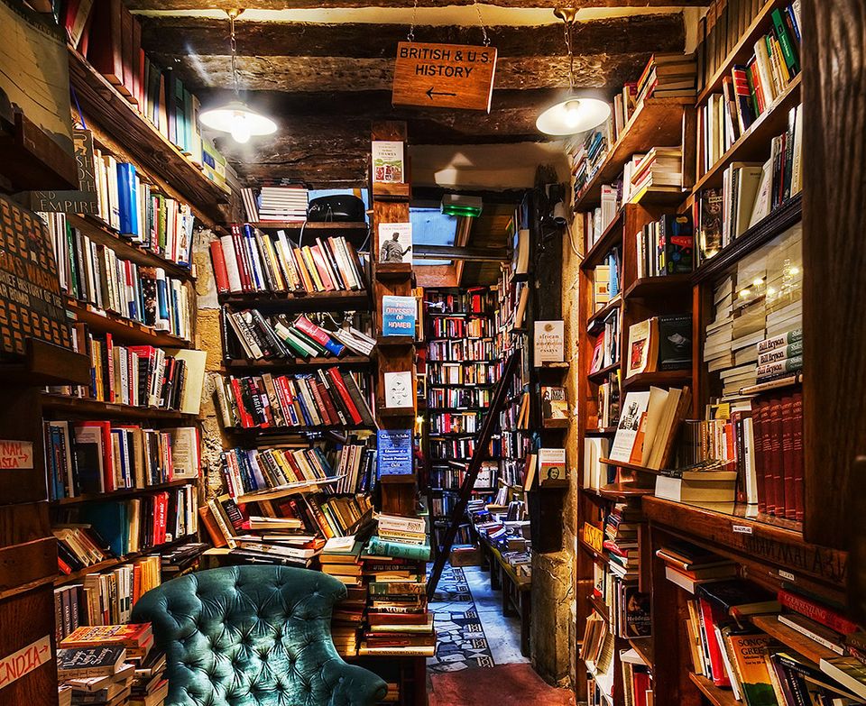 A photo of a bookstore filled to the brim with books. My dream environment, in other words.
