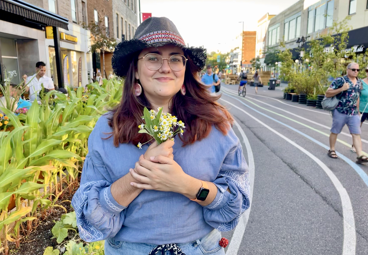Mon coin de l'avenue Mont-Royal a été transformé en potager! J'ADORE 😍