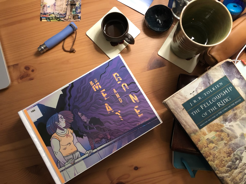 Boire du thé et lire des bandes dessinées 2019.09.22